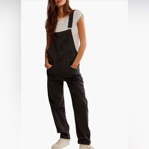 Free People We The Free Ziggy Overalls, NWT Mineral Black Large Short